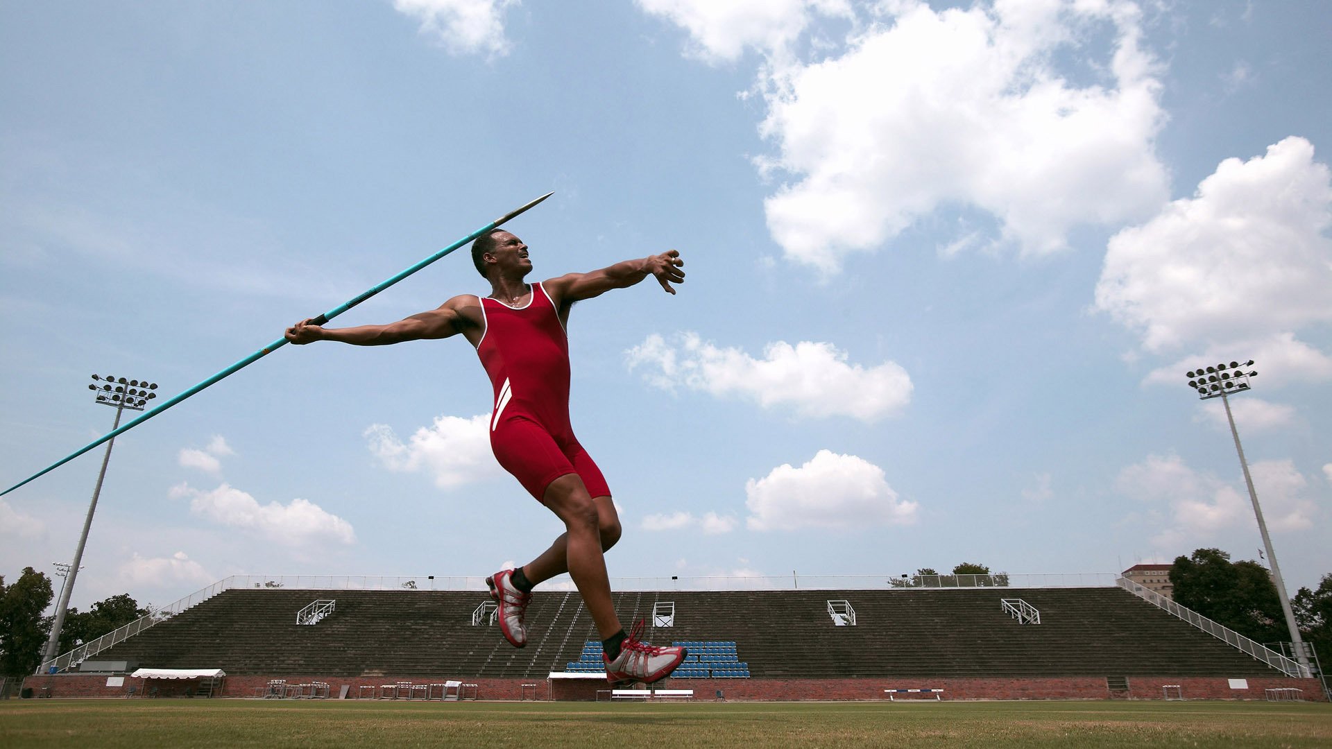 _中国新人崭露头角：青少年比赛中大放异彩_，青少年比赛是多少岁